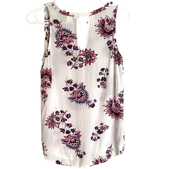 EUC | Old Navy | Purple Floral Tank with Key Hole in the Back | Size Small - Picture 2 of 4